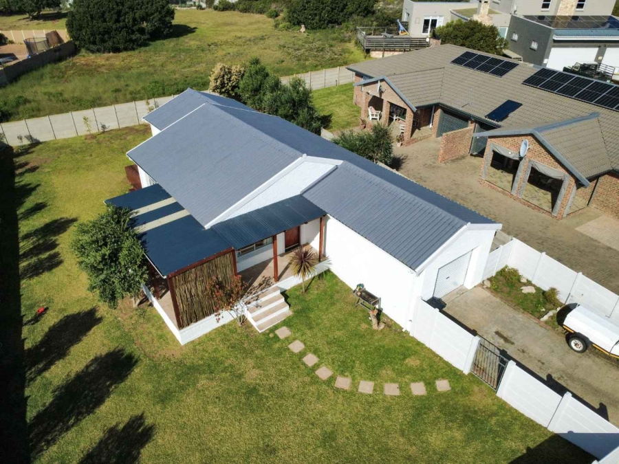 2 Bedroom Property for Sale in Stilbaai Wes Western Cape